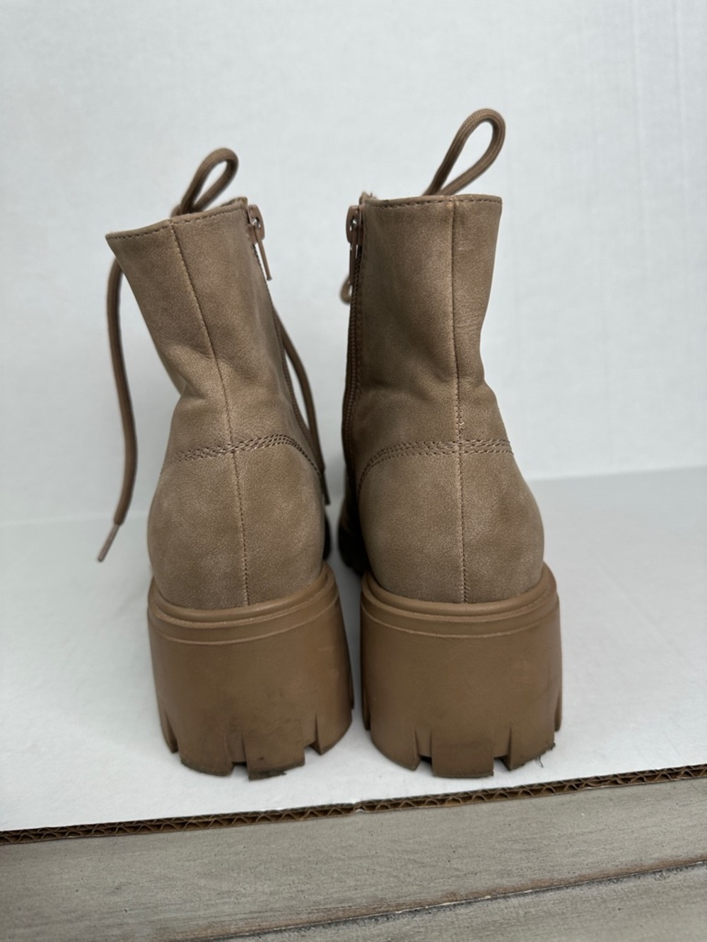 MIA Tan Lace-Up Lug Combat Boots - Picture 4 of 6